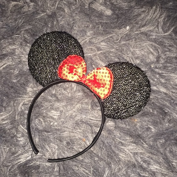 Shiny Minnie Mouse Ears ✨ - Picture 5 of 5